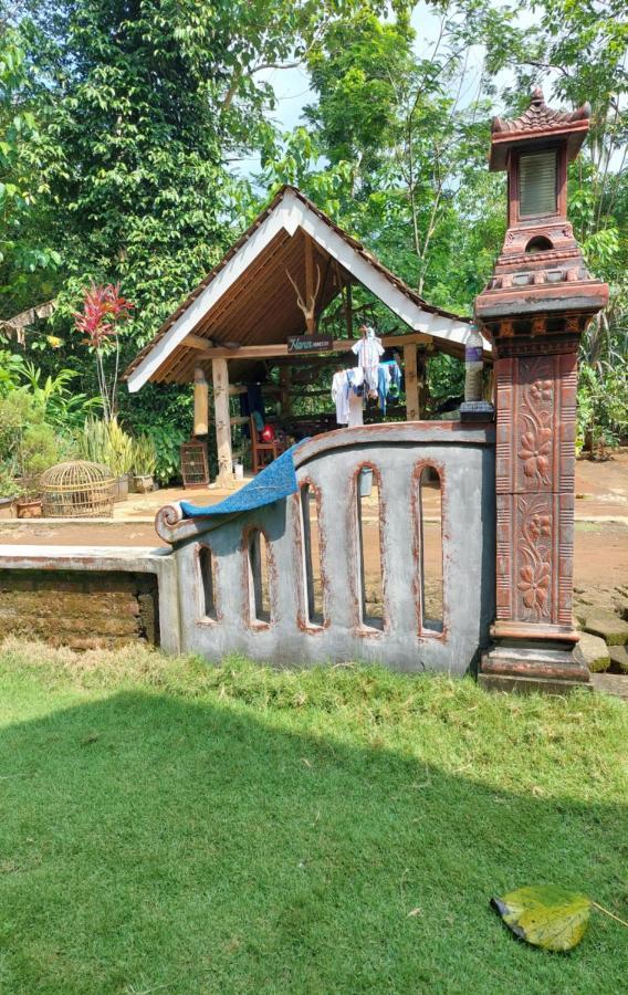 Nara Homestay Syariah Mangunan Exterior photo